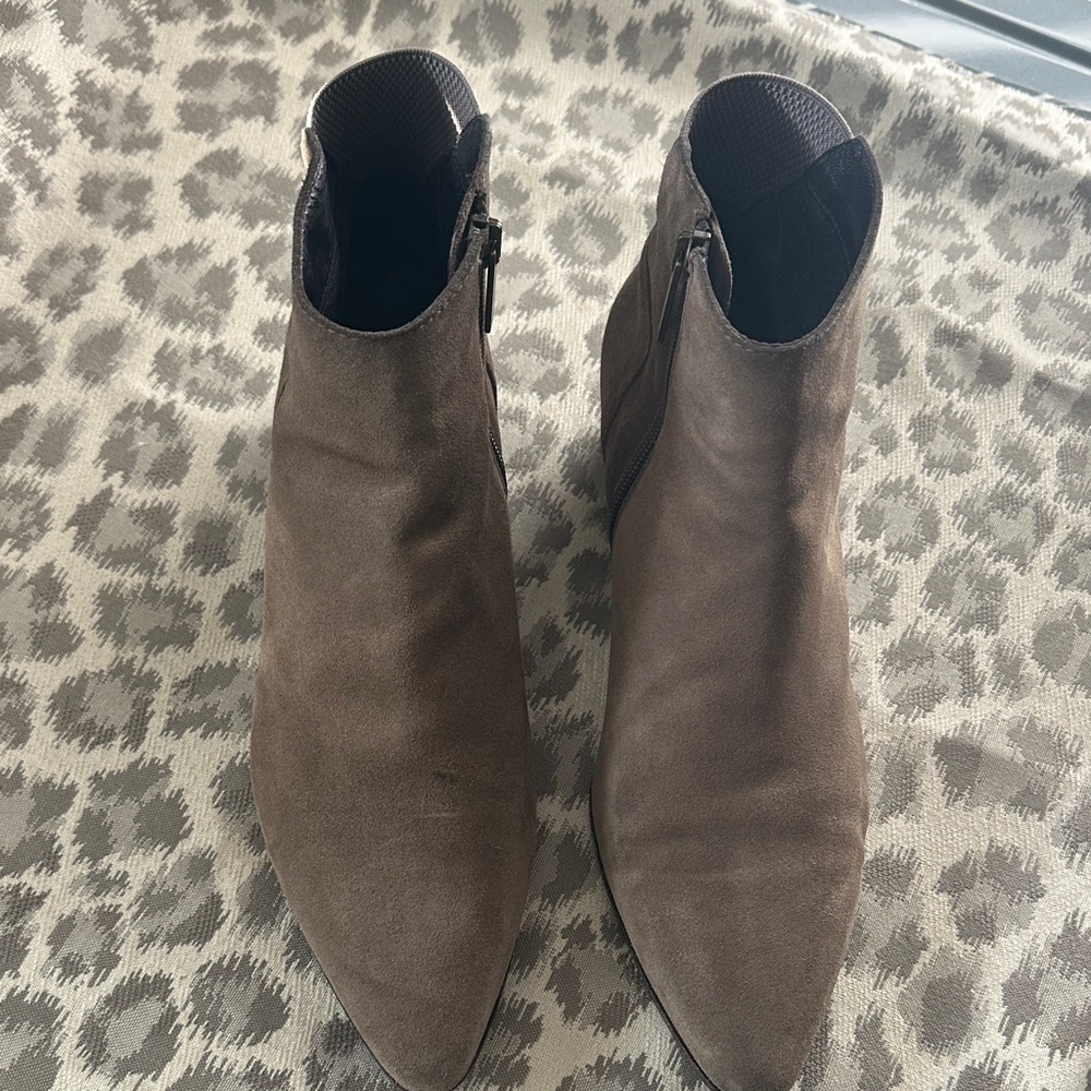 Elegant Brown Ankle BootsAquatalia